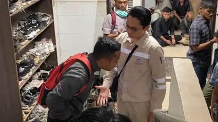 Viral HRD Teriaki Calon Karyawan 'Sampah' gegara Merokok Berujung Dipecat